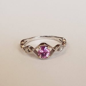 Bague solitaire Francisca - Saphir rose et Or blanc